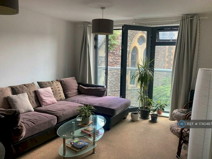 2 Bedroom Flat To Rent In Penywell Road, Bristol, BS5