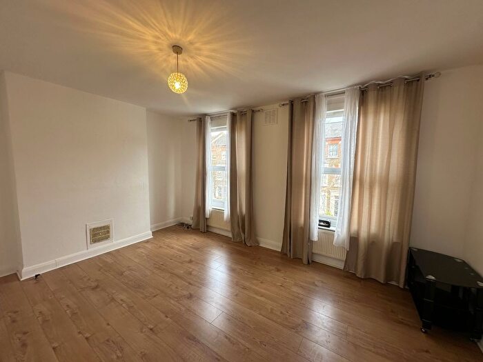 1 Bedroom Flat To Rent In Bravington Road, Westminster, W9