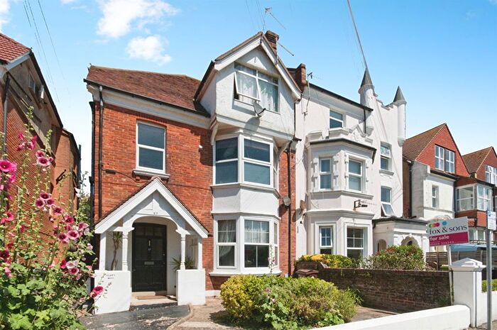 2 Bedroom Flat For Sale In Jameson Road, Bexhill-On-Sea, TN40