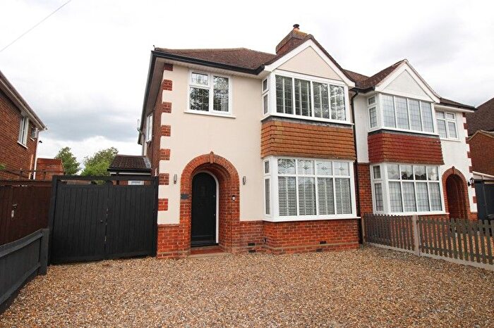 4 Bedroom Semi-Detached House To Rent In Risborough Road, Bedford, MK41