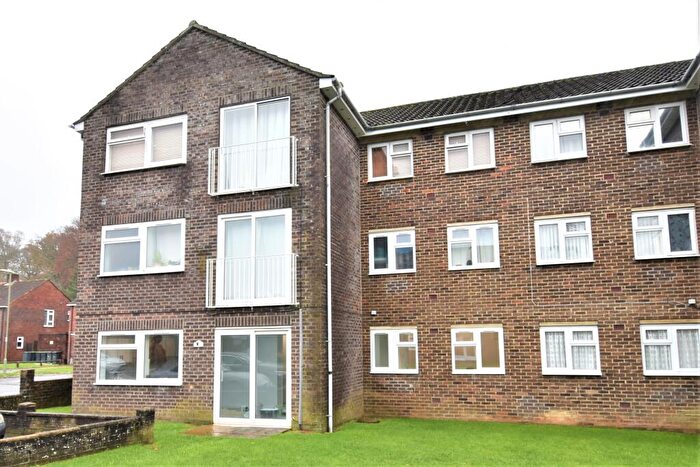 1 Bedroom Flat To Rent In Crombie Close, Waterlooville, PO8