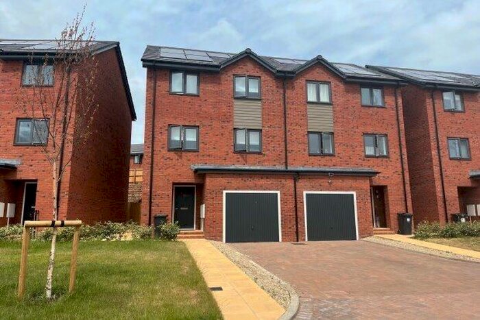 4 Bedroom Property To Rent In Poppy Close, Bristol, BS34