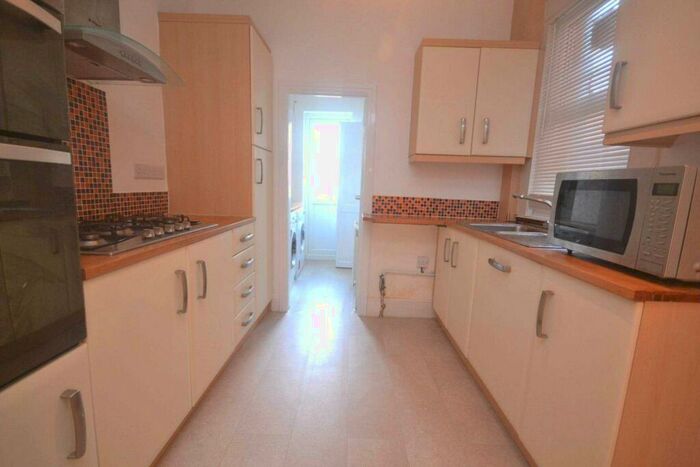 4 Bedroom Terraced House To Rent In Grange Avenue, Reading, RG6