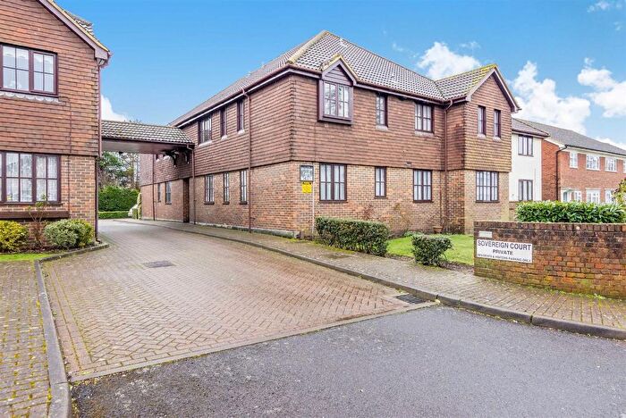 1 Bedroom Flat For Sale In Sovereign Court, Magpie Hall Lane, Bromley, BR2