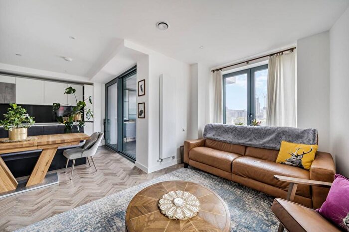 2 Bedroom Flat For Sale In Skyline Apartments, Tower Hamlets, London, E3