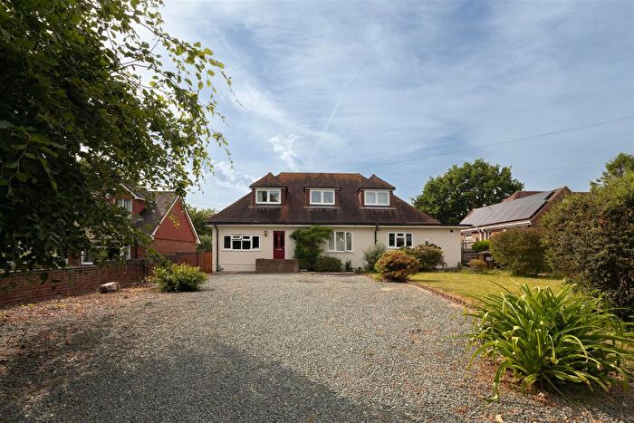 4 Bedroom Detached Bungalow For Sale In Grange Road, Hastings, TN34