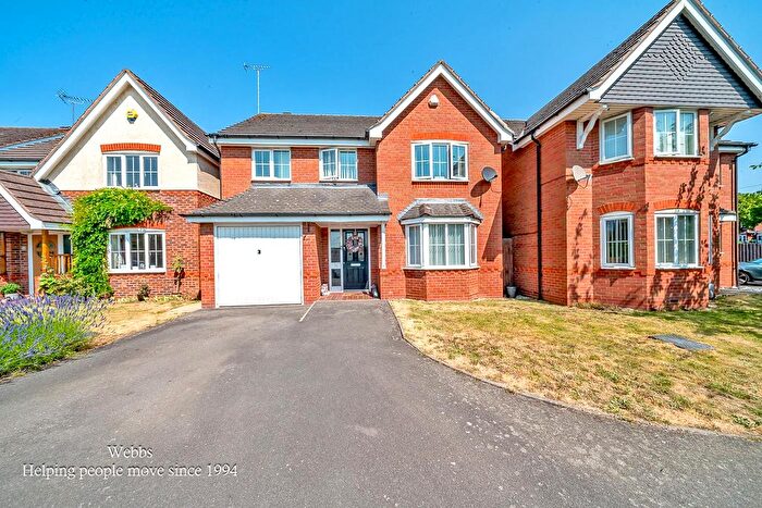4 Bedroom Detached House For Sale In Fernbank Crescent, Walsall, WS5