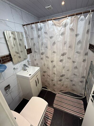 6 Bedroom Terraced House To Rent In Altmore Avenue, London, E6