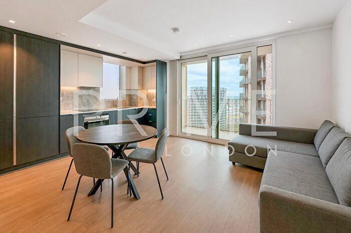 1 Bedroom Flat To Rent In Phoenix Court, Gasholder Place, Oval Village, SE11