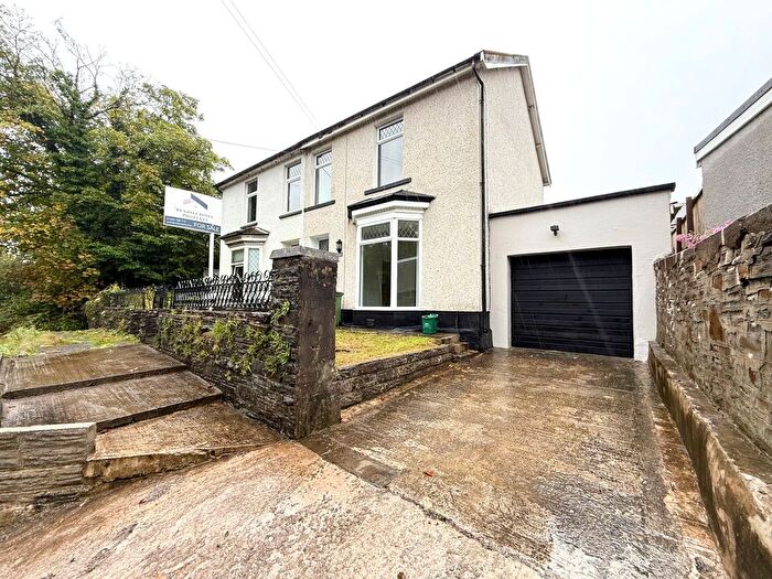3 Bedroom Semi-detached House For Sale In Gorphwysfa, Hirwaun Road, Trecynon, Aberdare, CF44