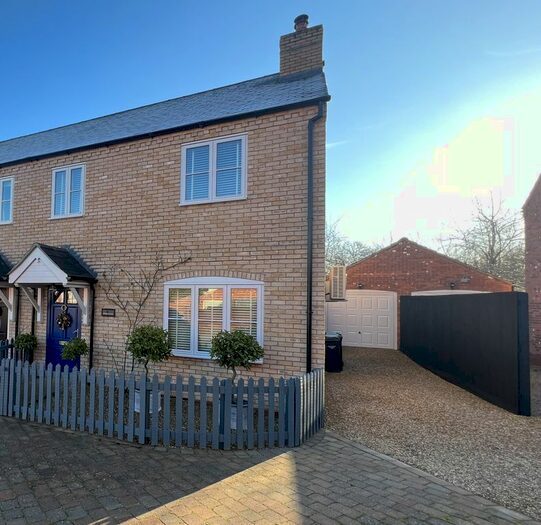 3 Bedroom Semi-Detached House For Sale In Holly Close, Nocton, LN4