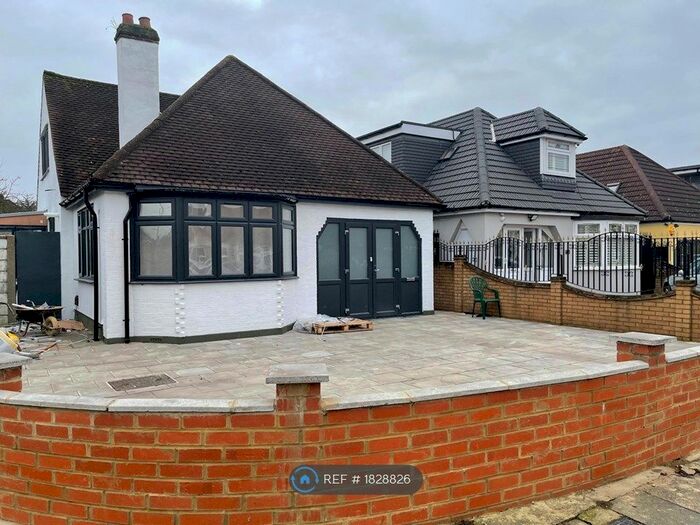 1 Bedroom Flat To Rent In Ewellhurst Road, Ilford, IG5