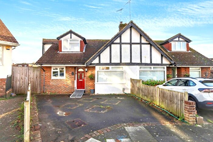 4 Bedroom Semi-Detached House For Sale In Hangleton Close, Hove, East Sussex, BN3