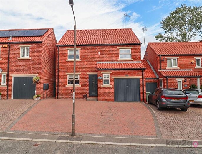 3 Bedroom Detached House For Sale In Penny Engine Lane, Eckington, Sheffield, S21