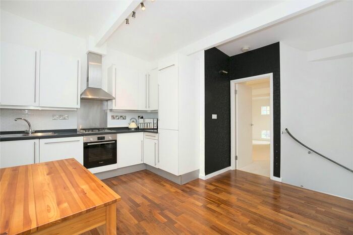 2 Bedroom Mews To Rent In Vale Row, Gillespie Road, Highbury, London, N5