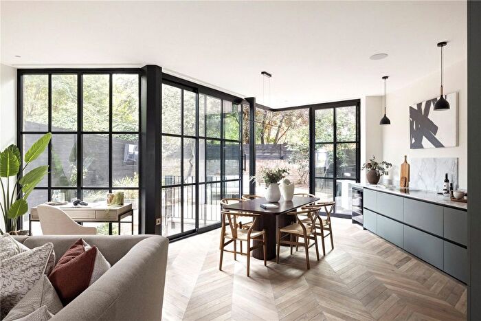 3 Bedroom Flat To Rent In Howitt Road, Belsize Park, London, NW3