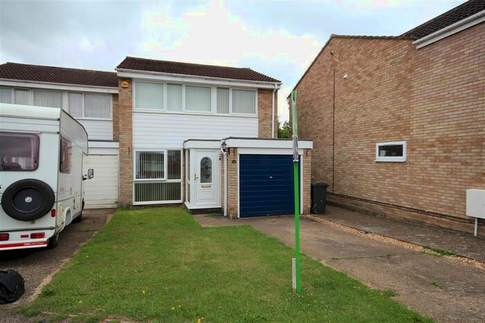 3 Bedroom Property To Rent In Epping Green, Hemel Hempstead, HP2