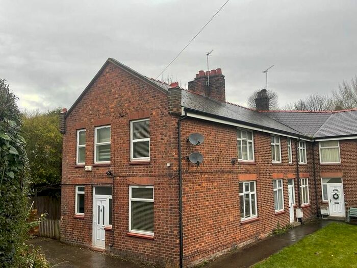 3 Bedroom Semi-Detached House To Rent In Benjamin Road, Wrexham, LL13