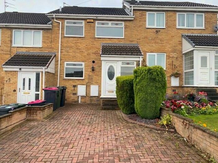 3 Bedroom Town House To Rent In North Street, Rotherham, ., S62