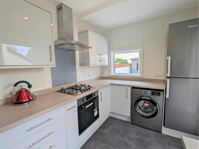 3 Bedroom Terraced House To Rent In Victoria Road, Redhill, RH1