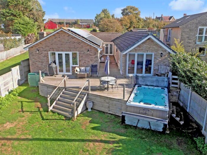 4 Bedroom Detached Bungalow For Sale In Elm Lane, Calbourne, Newport, Isle Of Wight, PO30