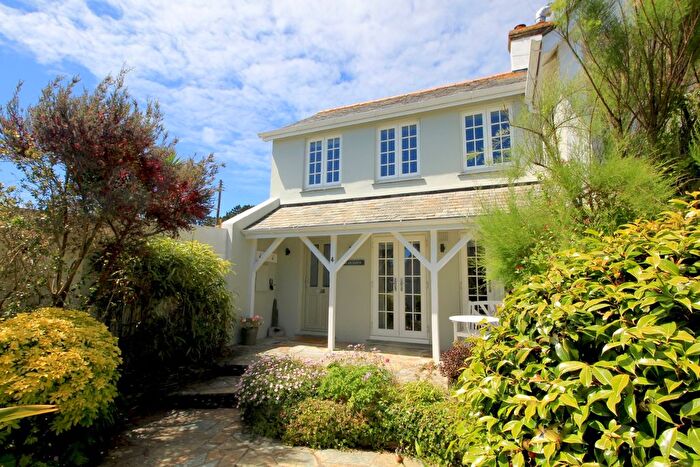 3 Bedroom End Of Terrace House For Sale In The Brakeyard, St Mawes, TR2