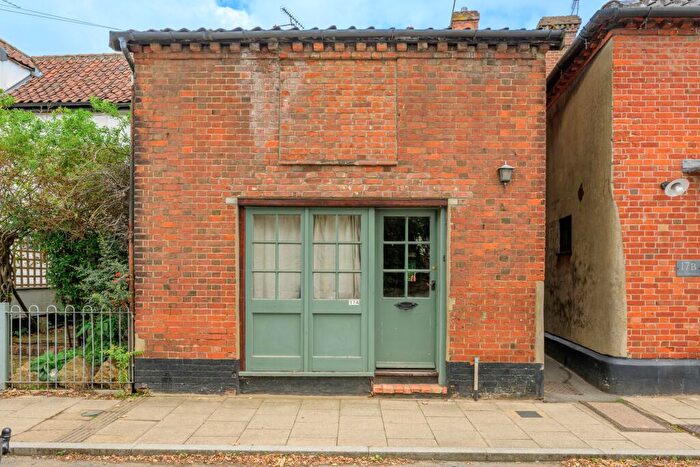 2 Bedroom Character Property For Sale In Broad Street, Harleston, IP20