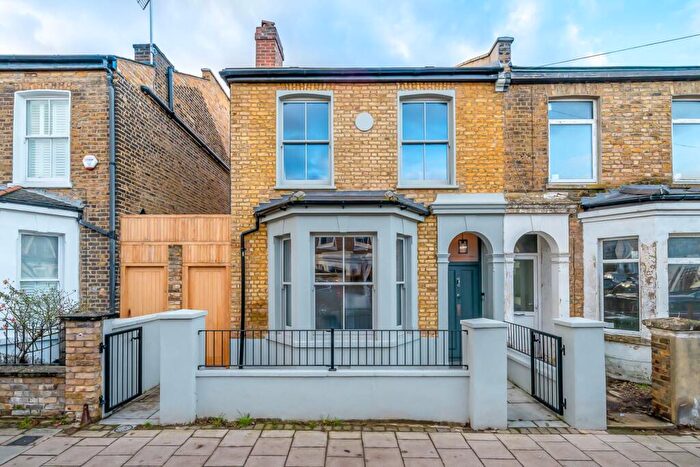 4 Bedroom Semi Detached House For Sale In Crystal Palace Road, East Dulwich, SE22