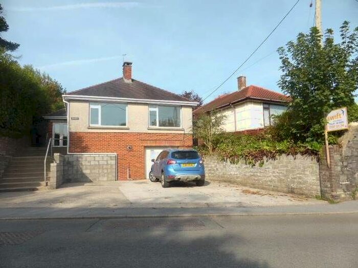 3 Bedroom Bungalow To Rent In Lime Grove Avenue, Carmarthen, Carmarthenshire, SA31