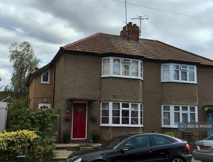 4 Bedroom Semi-Detached House To Rent In Niagara Road, Henley On Thames, RG9