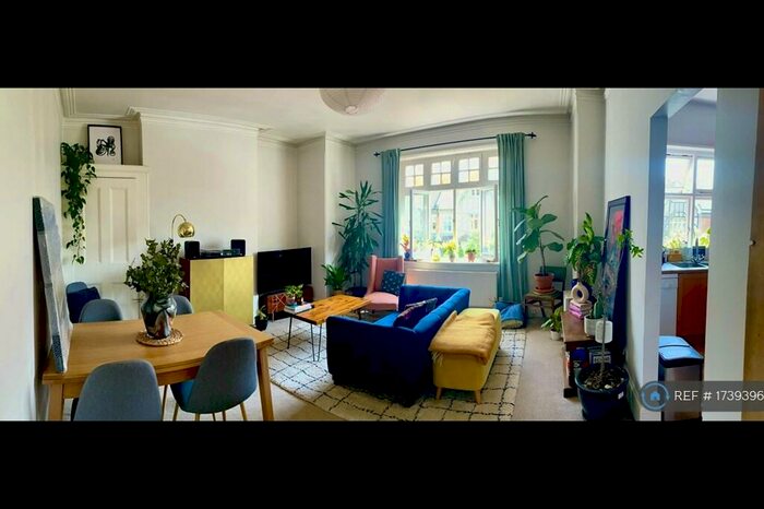 2 Bedroom Flat To Rent In Birchington Road, London, N8