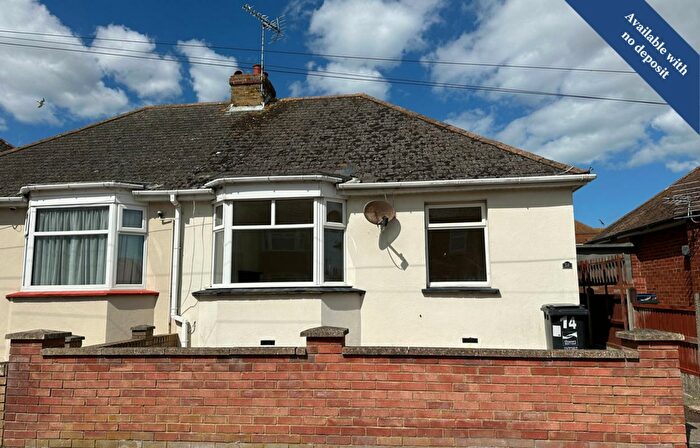 2 Bedroom Semi-Detached Bungalow To Rent In Kings Avenue, Ramsgate, CT12