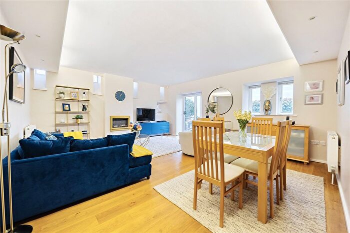 2 Bedroom Flat For Sale In Main Road, Knockholt, Sevenoaks, Kent, TN14