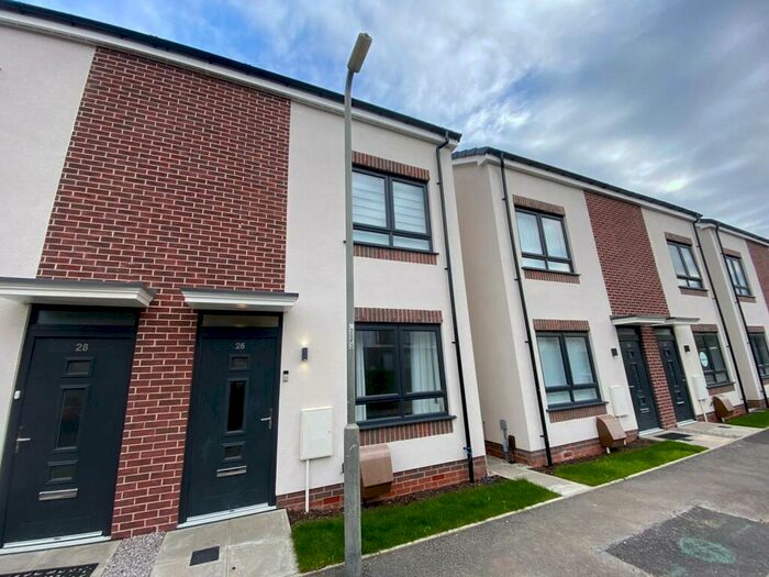 3 Bedroom House To Rent In Blackfield Street, L5