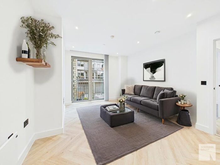 2 Bedroom Apartment To Rent In Bankside :: Salford, M3