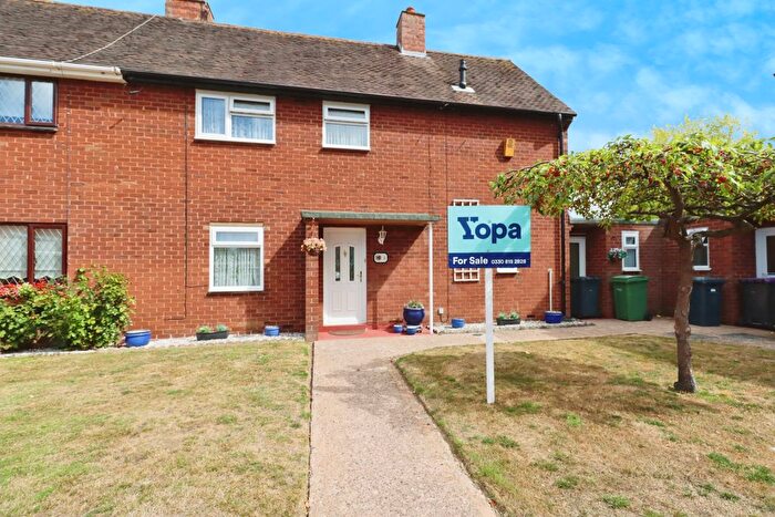 3 Bedroom Semi-Detached House For Sale In Meadow Close, Shrewsbury, SY1