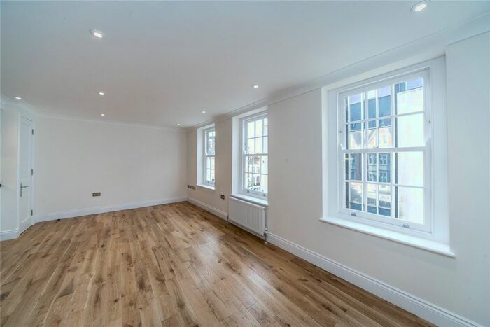1 Bedroom Flat To Rent In George Street, Richmond, Surrey, TW9