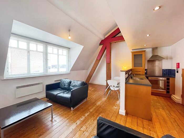 1 Bedroom Flat To Rent In Vicar Lane, Leeds, West Yorkshire, LS1