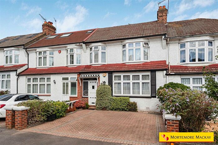 3 Bedroom Terraced House For Sale In Borden Avenue, Enfield, EN1