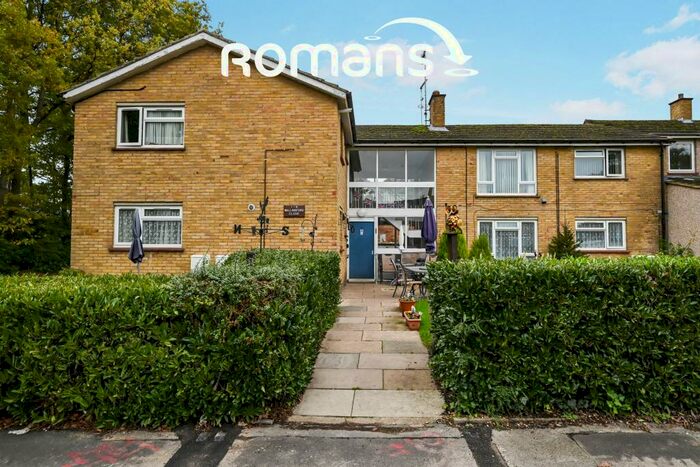 1 Bedroom Apartment To Rent In Wallingford Close, RG12