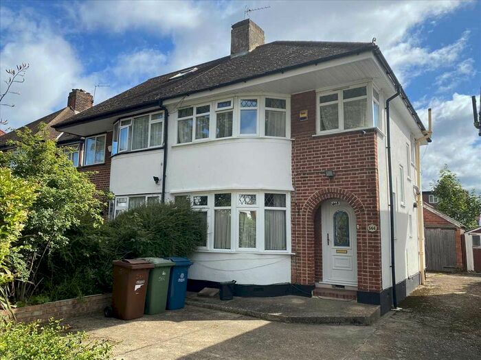 3 Bedroom Semi-Detached House To Rent In Kenton Lane, Harrow, HA3