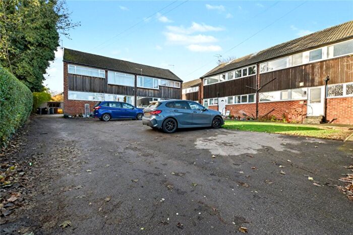 1 Bedroom Apartment For Sale In Brookfield Court, Leeds, West Yorkshire, LS13