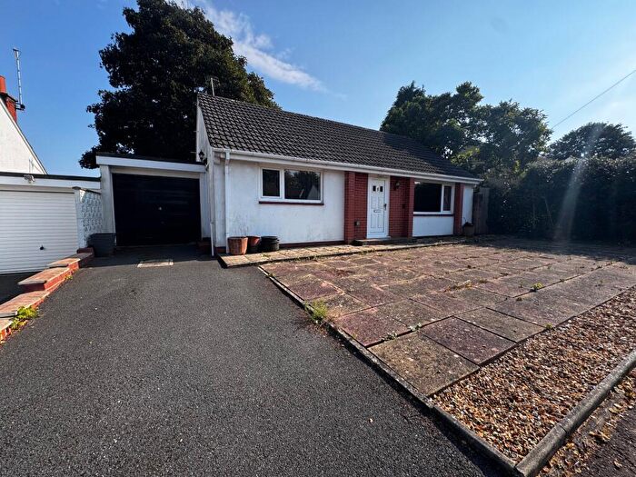 2 Bedroom Bungalow To Rent In Fernheath Close, Bournemouth, BH11