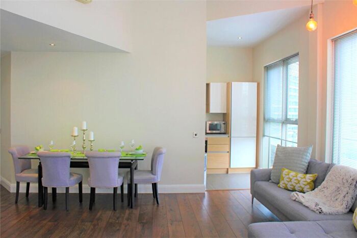 2 Bedroom Penthouse To Rent In , City Road, London, EC1V