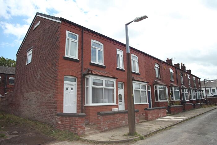 3 Bedroom End Terrace House To Rent In Alexandra Road, Bolton, BL4