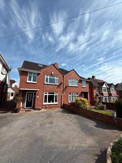 4 Bedroom Semi-Detached House For Sale In Woodstock Road, Exeter, EX2