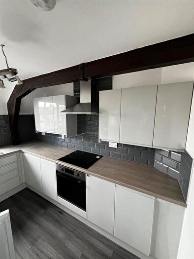 2 Bedroom Private Hall To Rent In A Bowerham Road, Lancaster, LA1