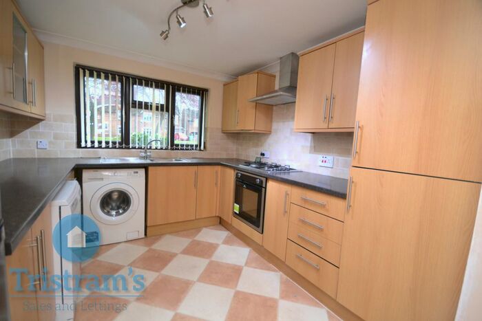 4 Bedroom Detached House To Rent In Middle Nook, Wollaton, Nottingham, NG8