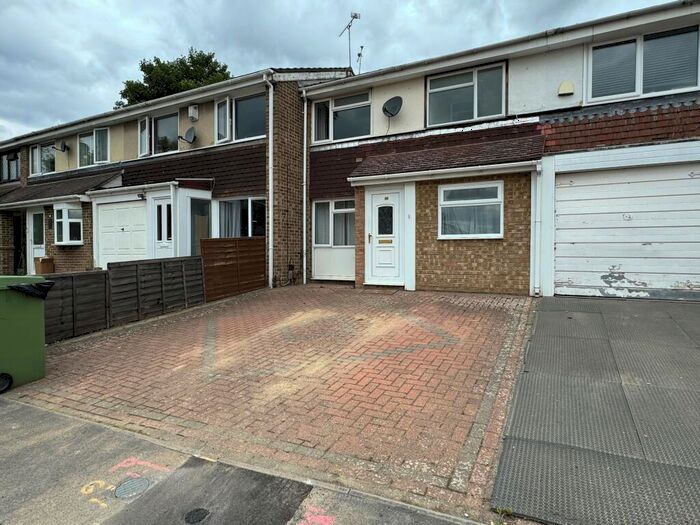 3 Bedroom Terraced House To Rent In Sunnybank, Sittingbourne, ME10