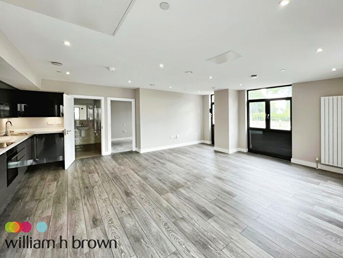 1 Bedroom Flat To Rent In Victoria Avenue, Southend-On-Sea, SS2